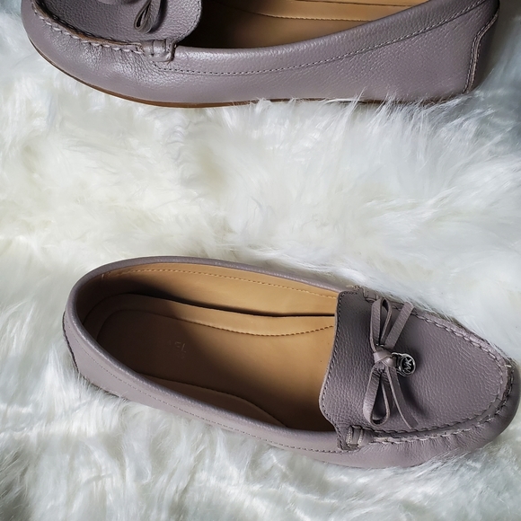 Michael Michael Everett Moc Leather Loafer Driver - Picture 4 of 7